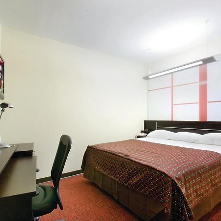 Red Roof Inn & Suites Beaumont Eksteriør billede